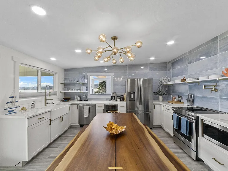 260 Driftwood Shores Rd — Photo 22