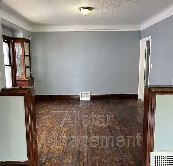 3257 E 139th St #DOWN — Photo 8