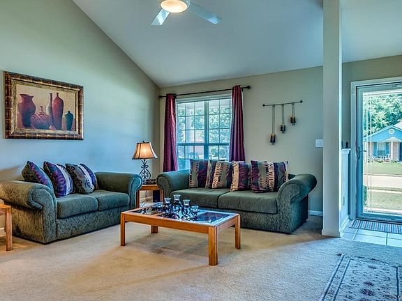 3rd image of 1332 Karen Valley Pl