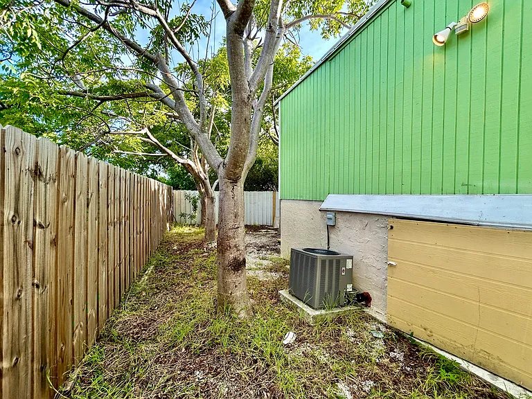 100 Sunset Ln — Photo 25