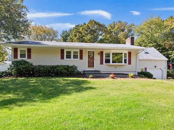 228 Cumberland Ave, North Attleboro, MA 02760