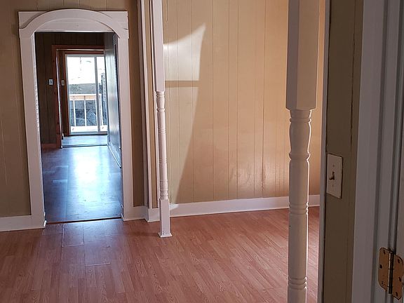 4th image of 719 S Ithaca Ave