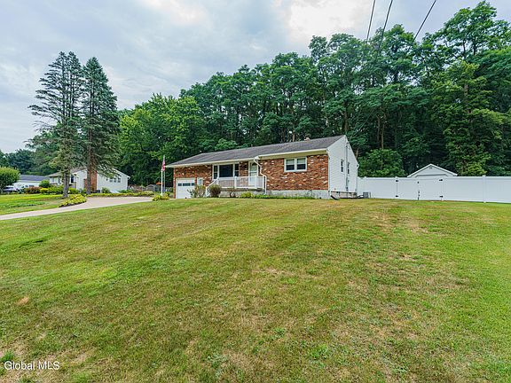 3rd image of 25 Hembold Drive