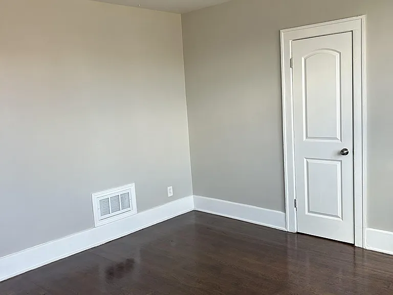 533 Lakewood St — Photo 7
