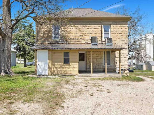 309 E 12th St, Junction City, KS 66441