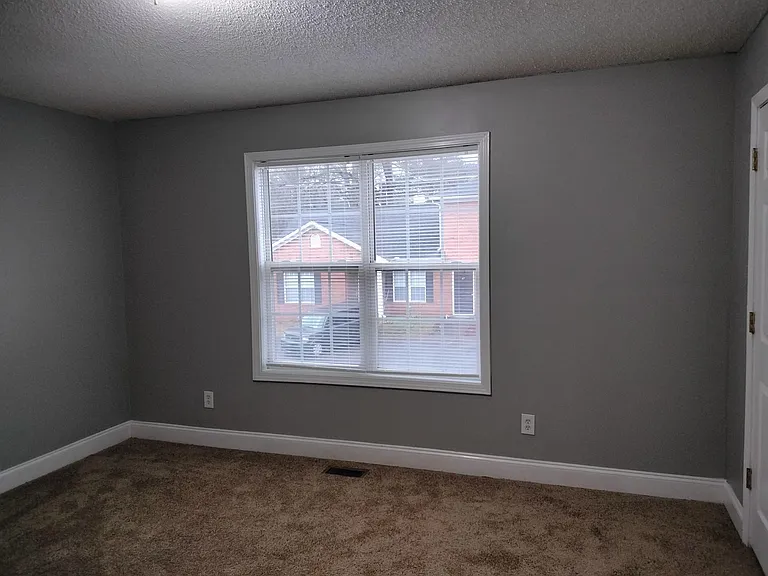 31 Jordan Rd — Photo 11