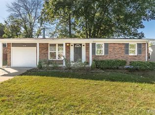 1238 Dorne Dr, Manchester, MO 63021