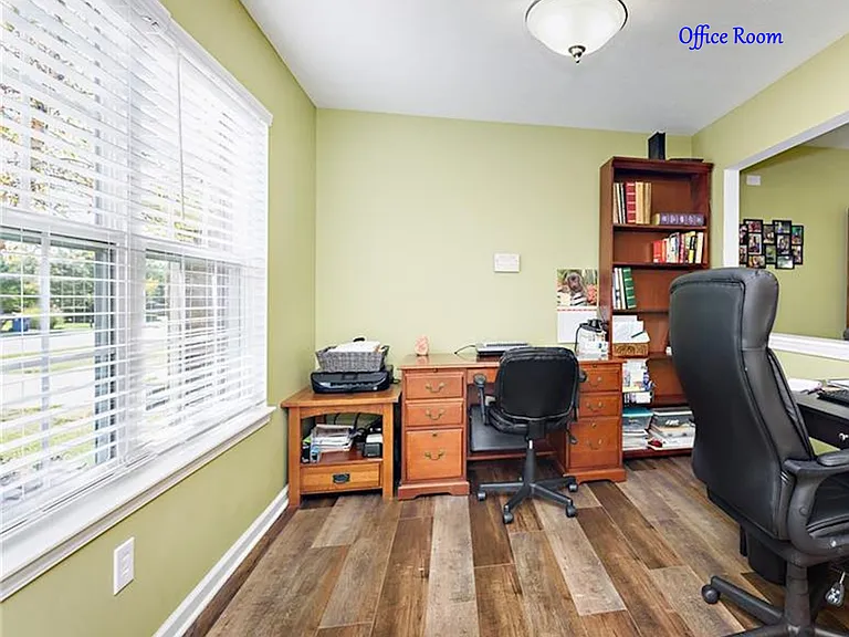3564 Burlingame Blvd — Photo 10