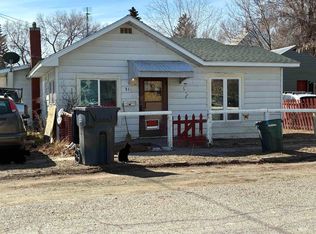 210 E 2nd St, Shoshone, ID 83352