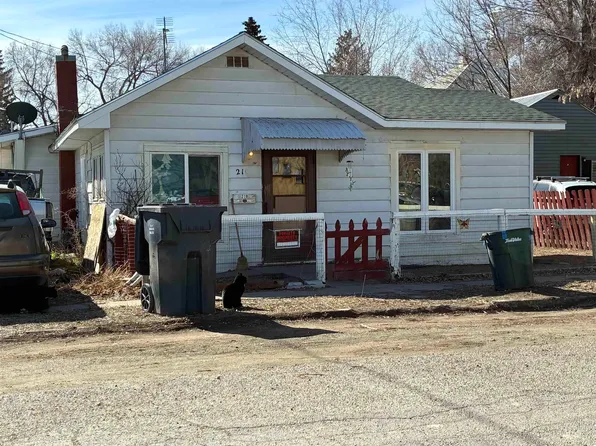 210 E 2nd St, Shoshone, ID 83352