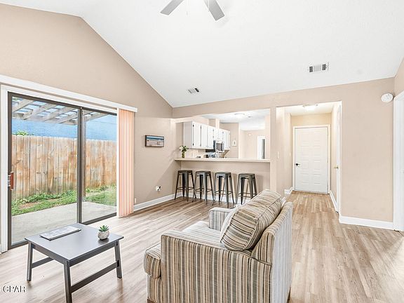 3rd image of 5318 Garden Cove Rd