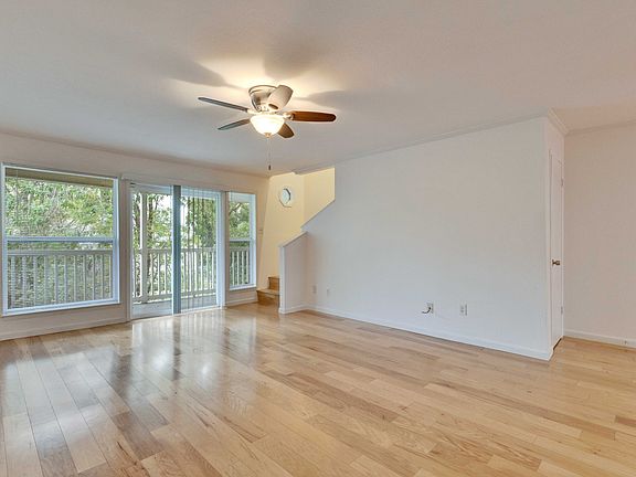 5th image of 1818 S Lakeshore Blvd APT 39