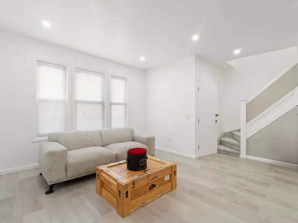 151 Stevens Avenue image 4 of 24