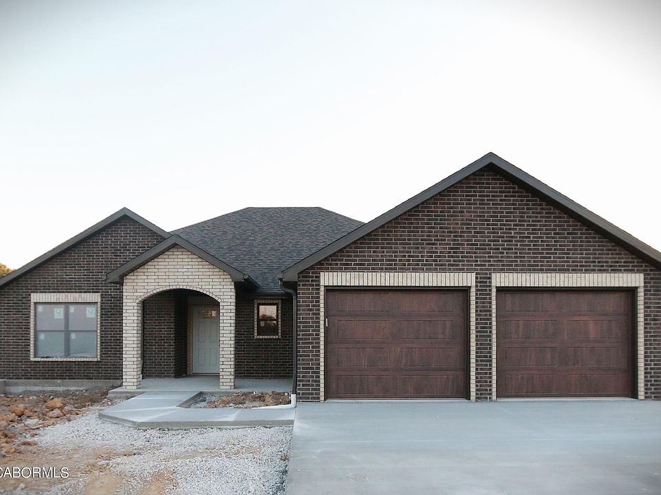 1st image of 225 Rosewood Ct