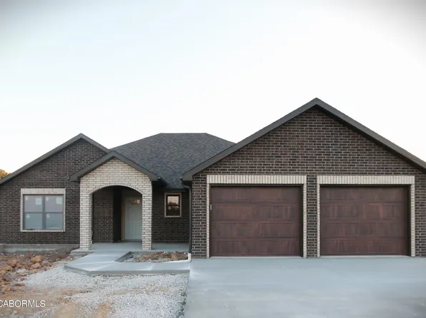 225 Rosewood Ct, Holts Summit, MO 65043
