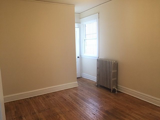 1st image of 752 N Leamington Ave #2R