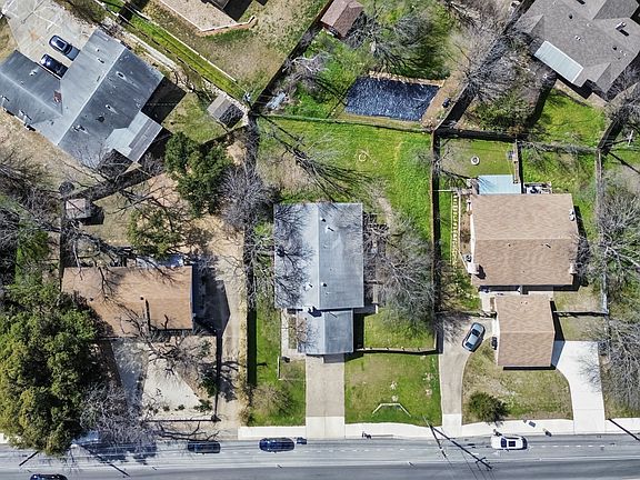 4th image of 2800 Burleson Rd