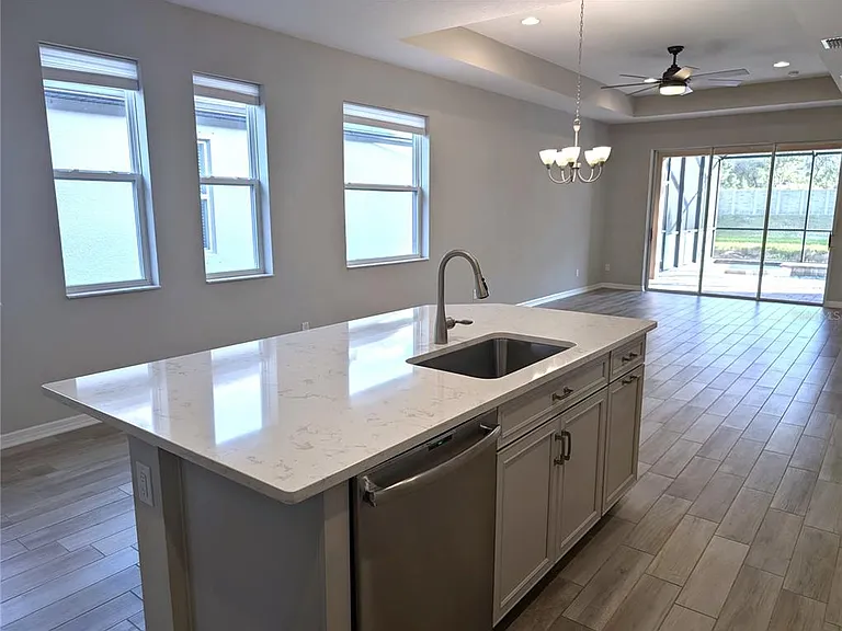 8545 Cache Dr — Photo 11