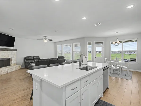 185 Chester Rd, Springtown, TX 76082