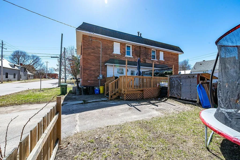 3 bed, $2,200 — Photo 3
