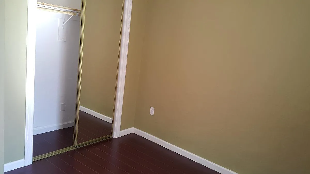 1 bed, 3089 sqft, $1,700 — Photo 2