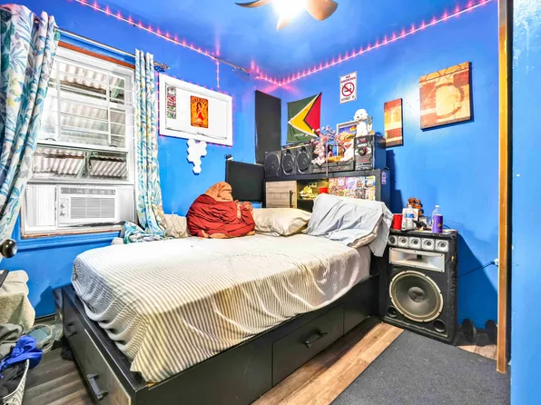 150-12 109th Avenue image 19 of 24