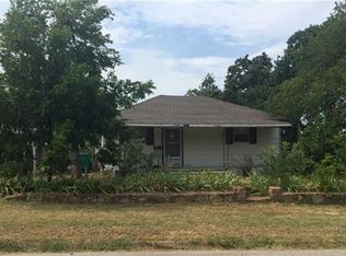 307 E Pine St, Nocona, TX 76255
