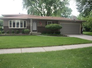 1020 Cochran St, Aurora, IL 60506