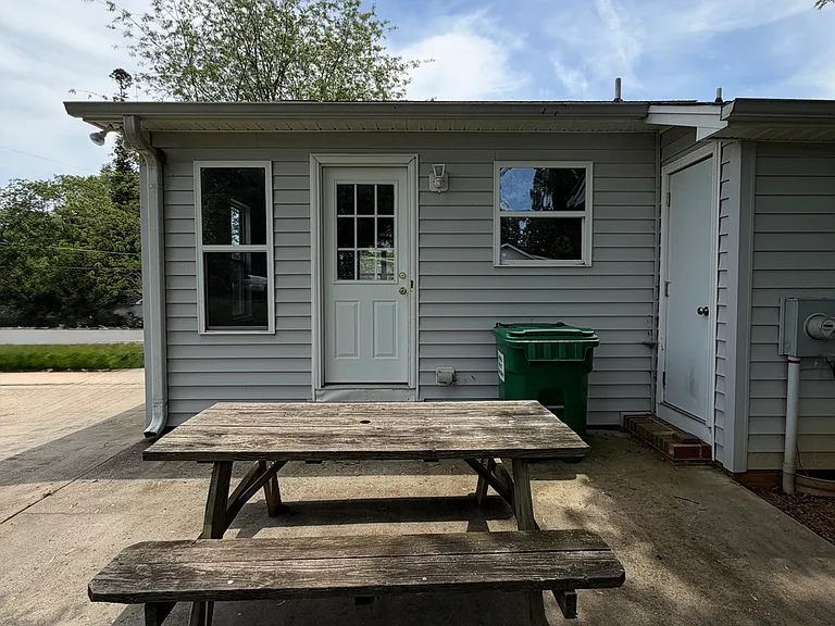 202 Pulliam St — Photo 16