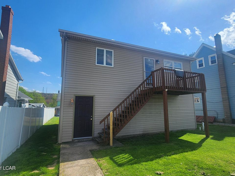1st image of 8 Tamaqua St