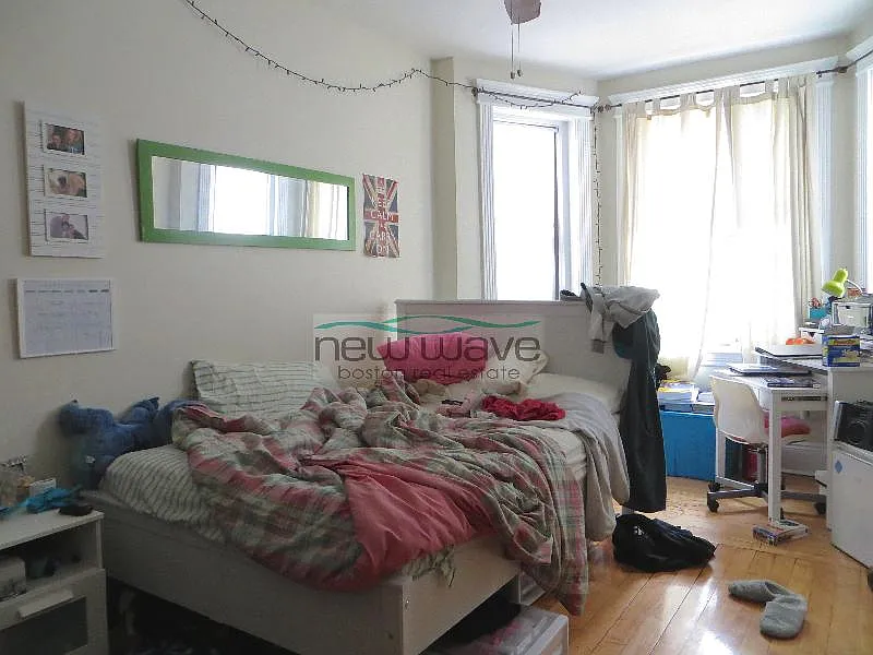 70 Burbank St #9