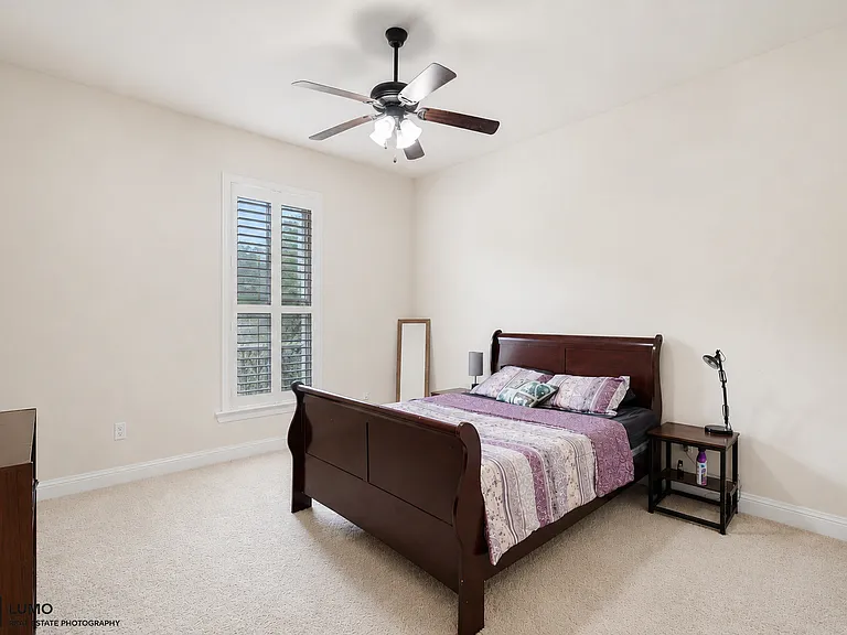 631 Riverscape Dr — Photo 9