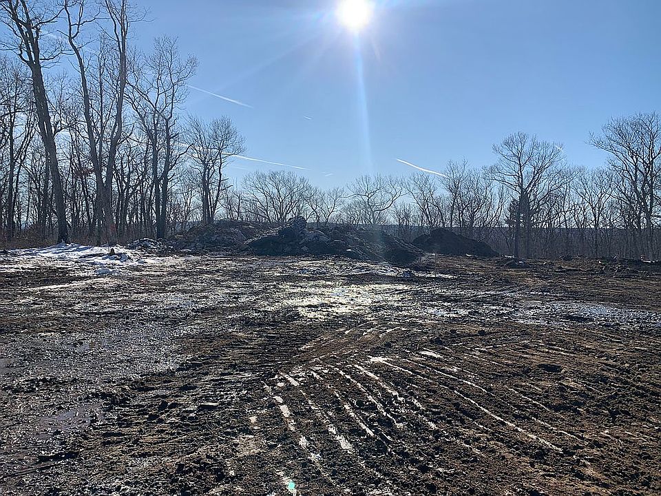 37 Cider Mill Hts, North Granby, CT 06060 Zillow