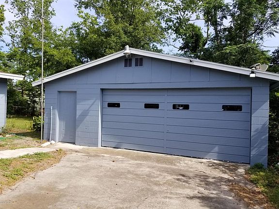 2nd image of 7629 Memorial Park Cir