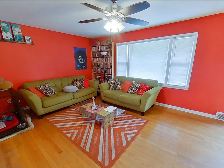 324 Shelle Rd — Photo 2