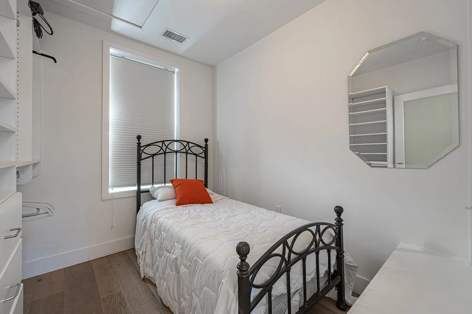 4 bed, 2.0 bath, $10,036 — Photo 4
