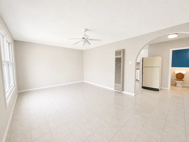1572 N Shore Dr — Photo 8