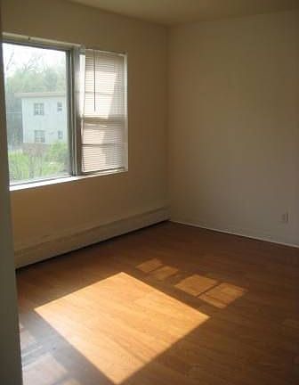 5th image of 274 Birmingham St APT 4