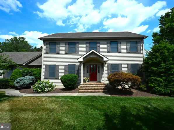 22 Waterwheel Cir, Dover, DE 19901