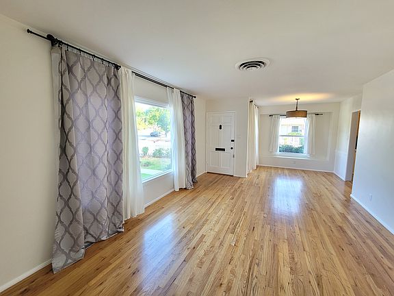 5th image of 6121 White Oak Ave