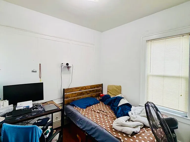 1064 Washington Ave #1 — Photo 7