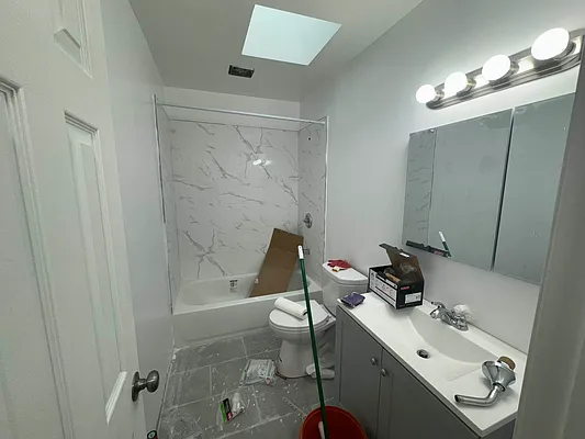 Rented by Amorelli Realty | media 18