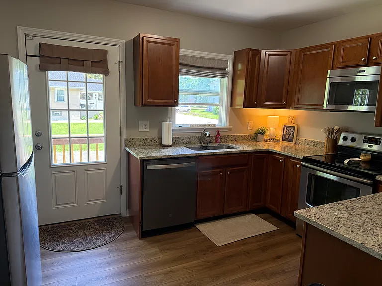 804 Forest Ave — Photo 10
