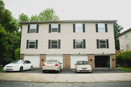 503-526 S Austin St Photo 1