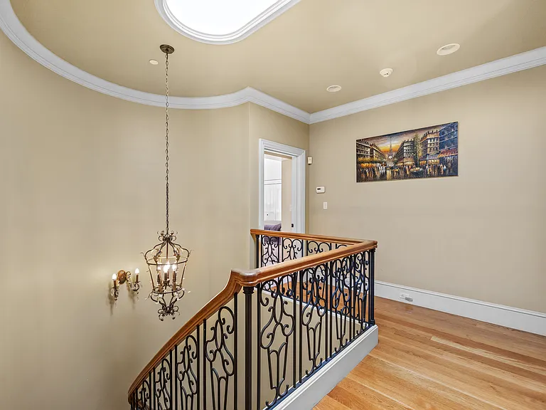 12661 Robleda Rd — Photo 23