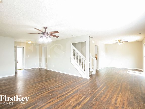 3rd image of 15392 Wandering Way