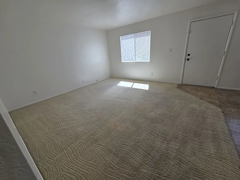 18009 N 40th Pl #3 — Photo 5
