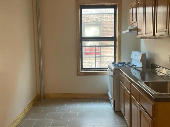 734 E 228th St #1, Bronx, NY 10466