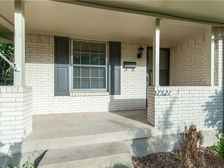 7521 Brentcove Cir — Photo 4