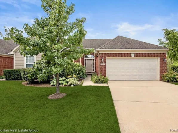 30207 Viewcrest Ct, Novi, MI 48377